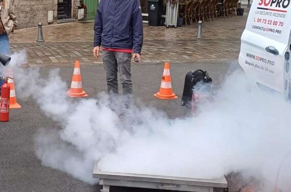 Formation à la manipulation d'extincteur.